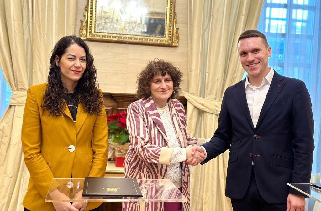 Aitor Bouza na sinatura do acordo das contas municipais: «son uns orzamentos sociais e progresistas»