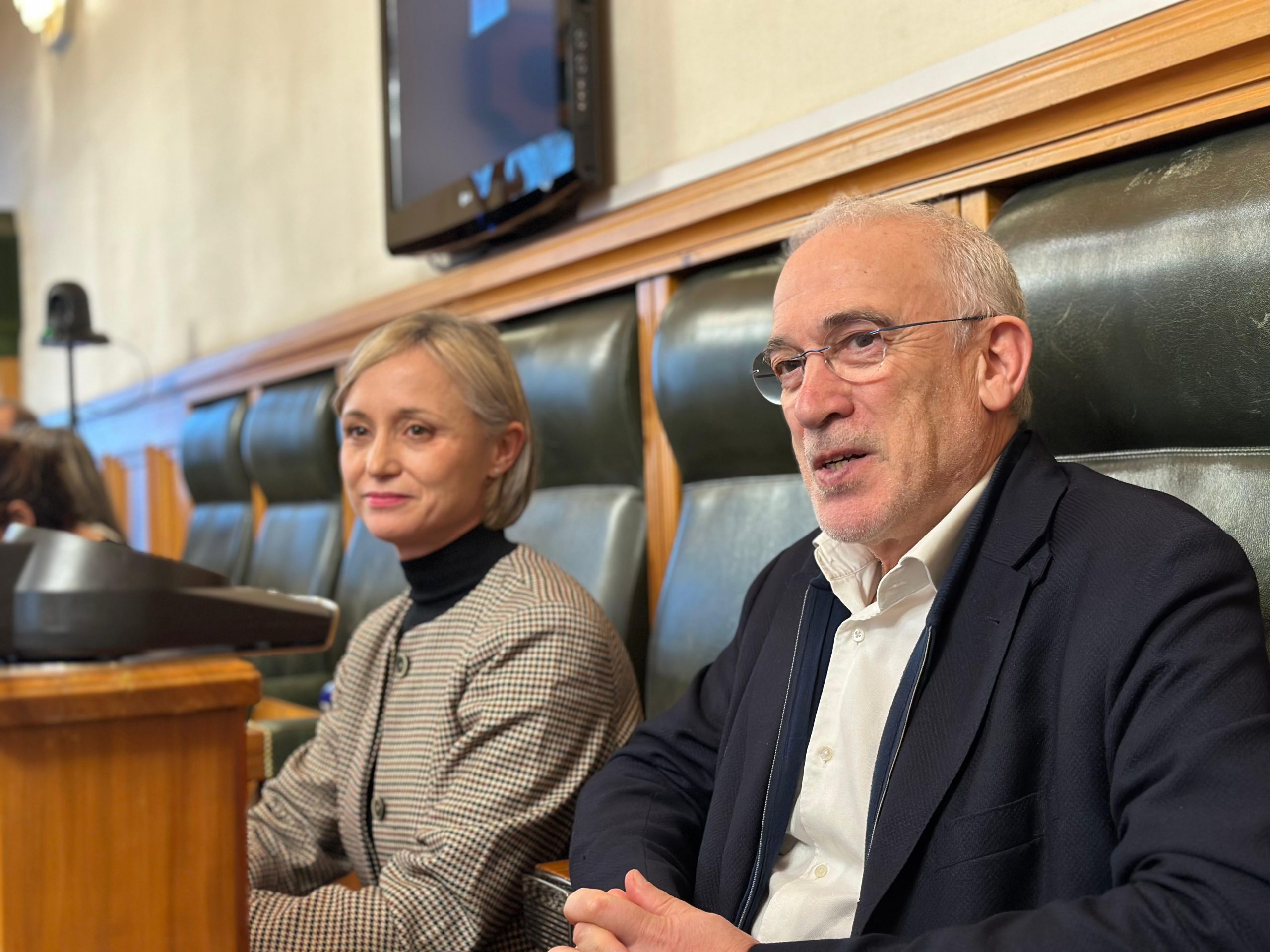 O PSdeG advirte no Debate do Estado do Municipio que Santiago está “paralizada e sen rumbo” tras case 1000 días de goberno de BNG e CA