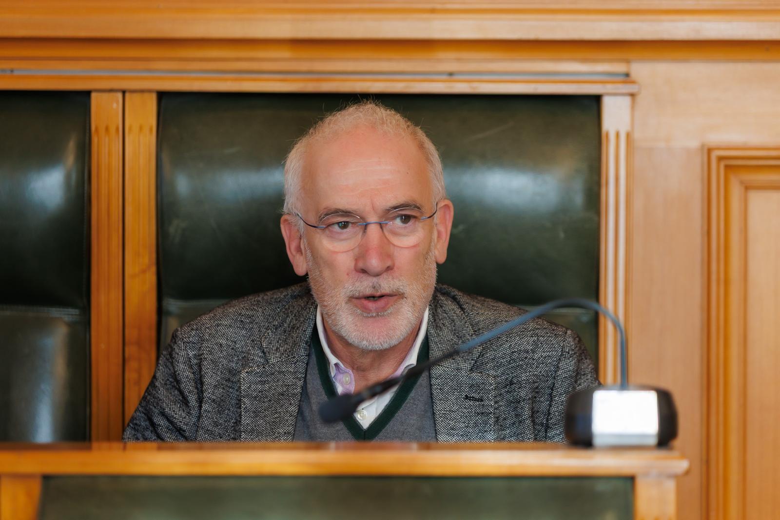 O PSdeG acusa ao Goberno de Sanmartín de improvisar cos comedores escolares tras anunciar informes que estaban “practicamente listos”